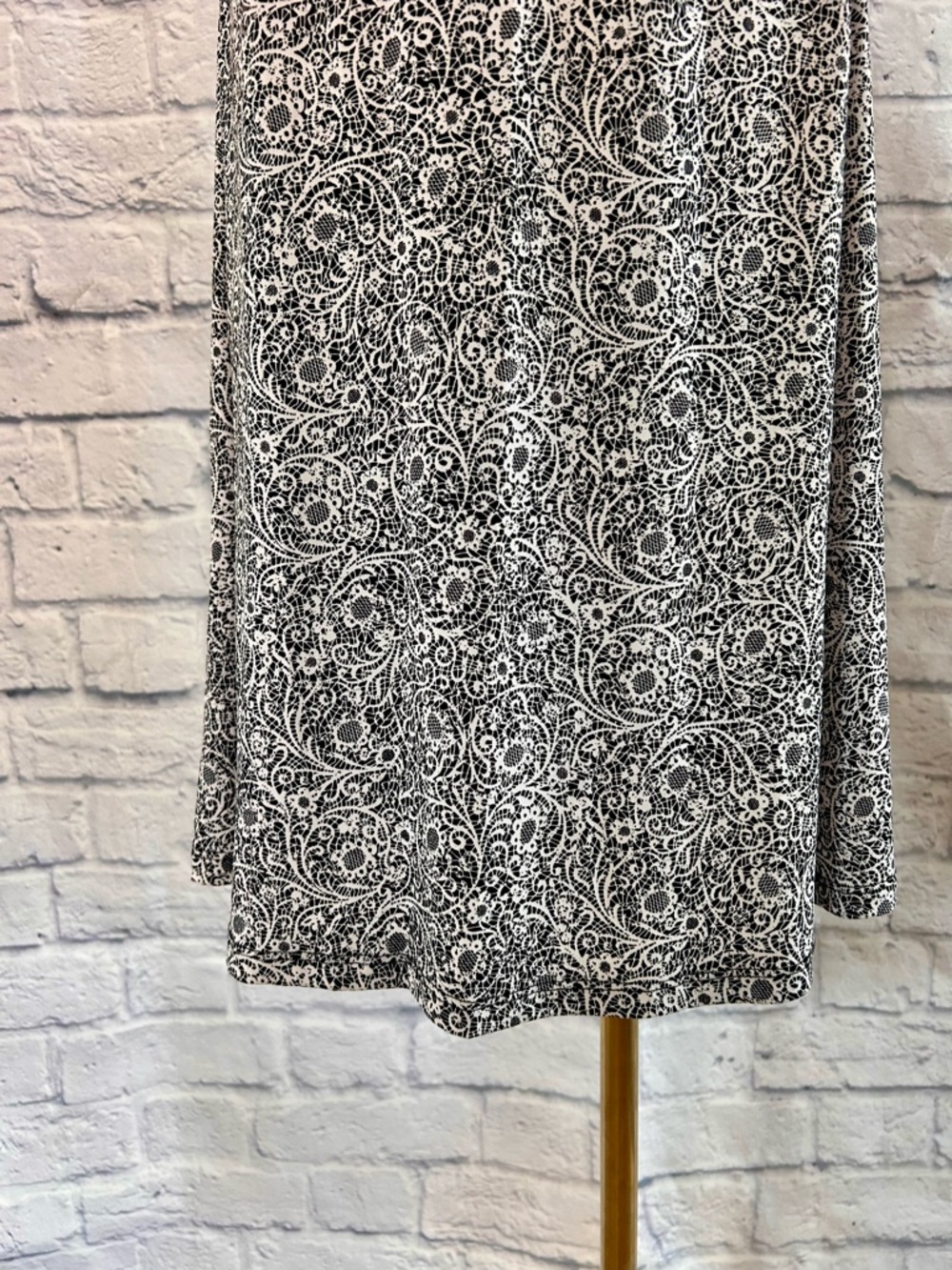 connected apparel Black White Dress Midi Floral V Neck Twist-Front Day to Night - Picture 7 of 15